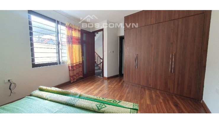 BÁN NHÀ BÁT KHỐI, DT 40M2 X 5 TẦNG, MT 5M. Ô TÔ TRÁNH CÁCH NHÀ 10M. GIÁ 3,35 TỶ.